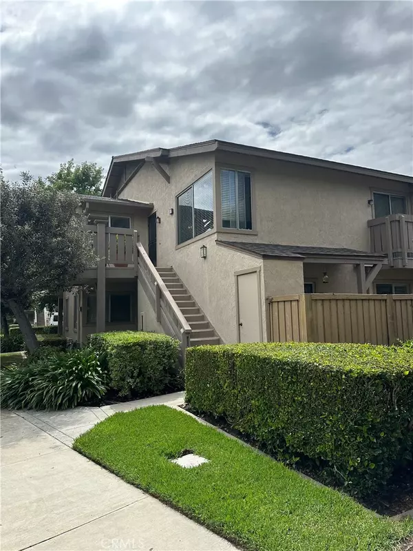 87 Smokestone #11, Irvine, CA 92614