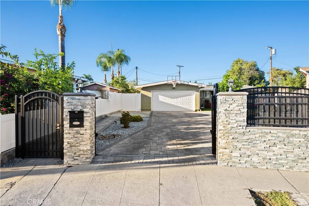 13431 Bromwich PL, Arleta, CA 91331