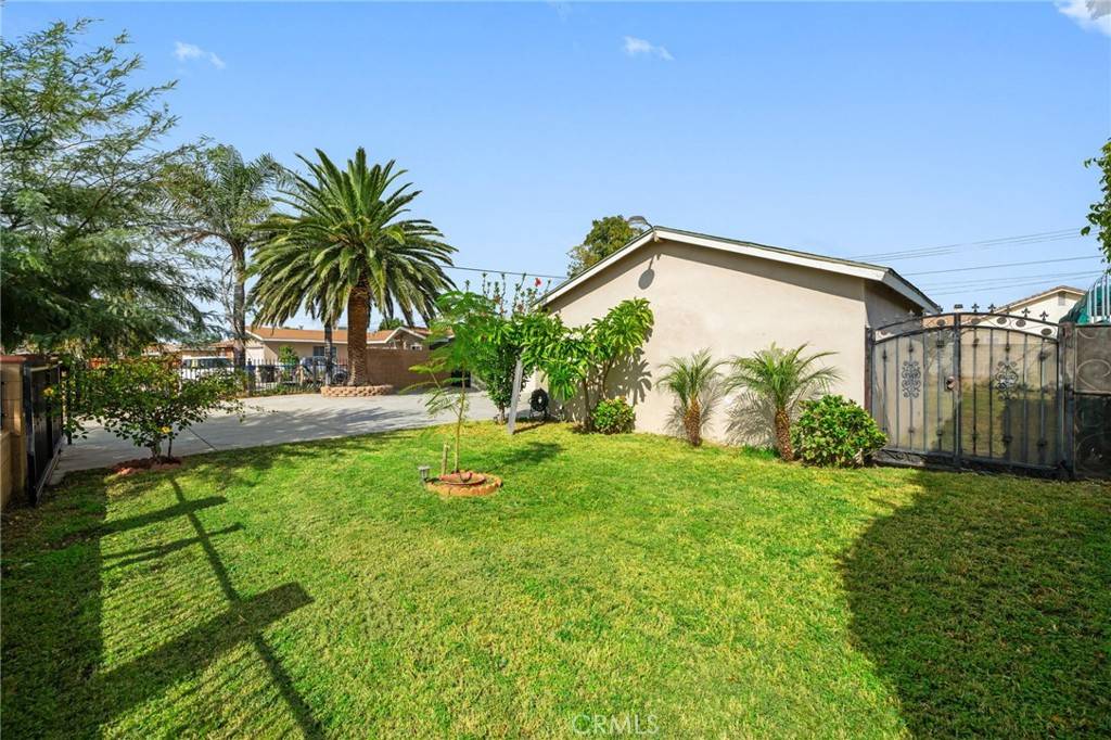 Fontana, CA 92336,16482 Elaine DR