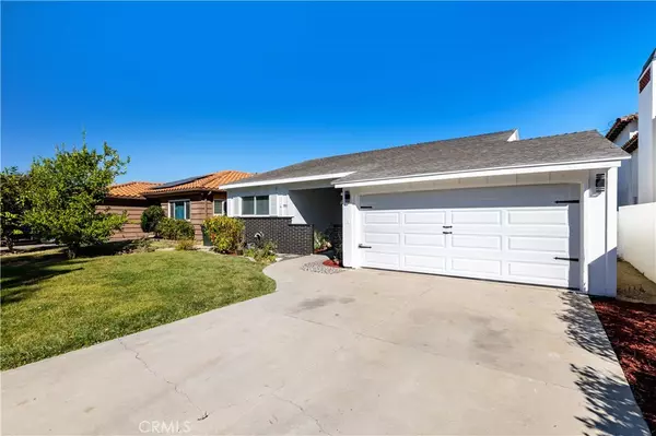 Downey, CA 90241,7953 4th ST