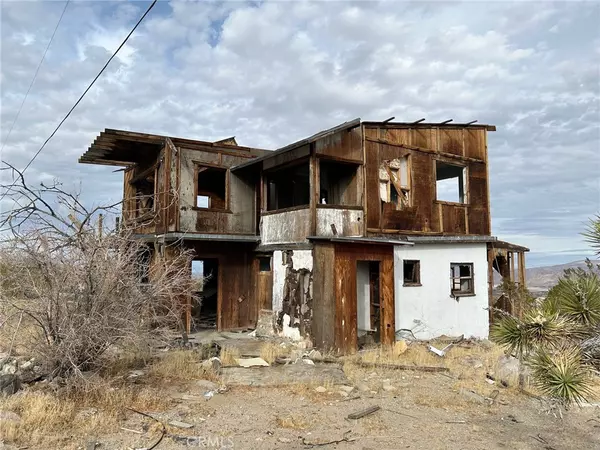 31922 Power Pole RD, Lucerne Valley, CA 92356