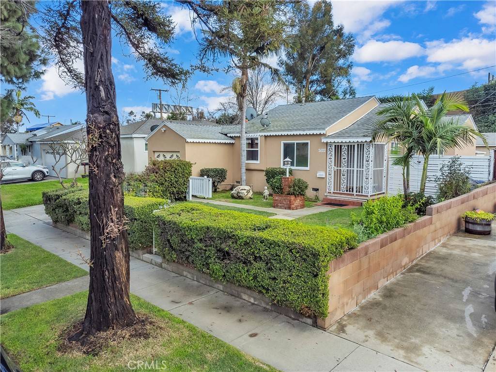 Carson, CA 90810,2622 E 221st PL