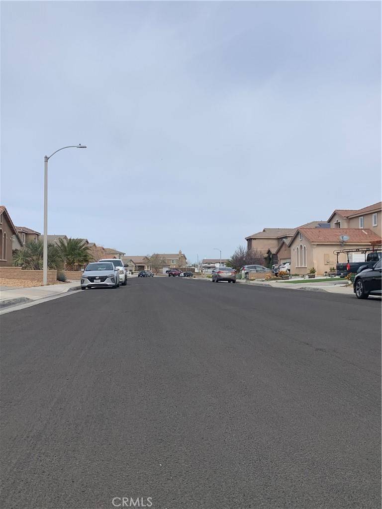 Hesperia, CA 92344,9376 Palo Verde DR