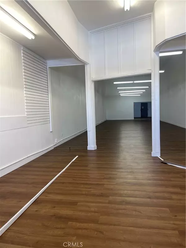 Los Angeles, CA 90001,1544 E Florence AVE