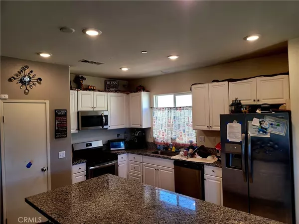 Adelanto, CA 92301,11448 Helena ST