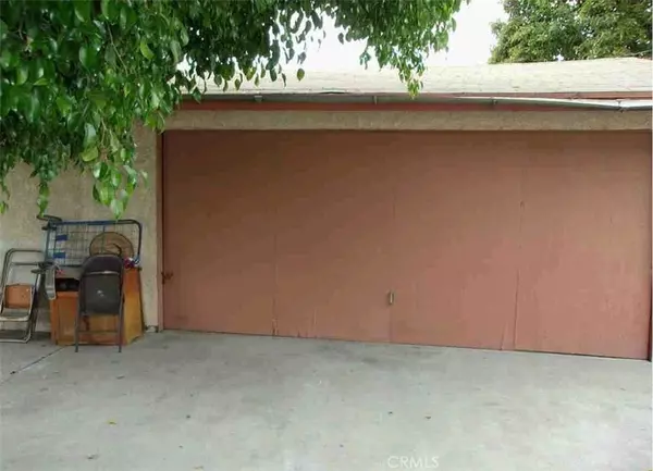 Bell Gardens, CA 90201,6450 Clara ST