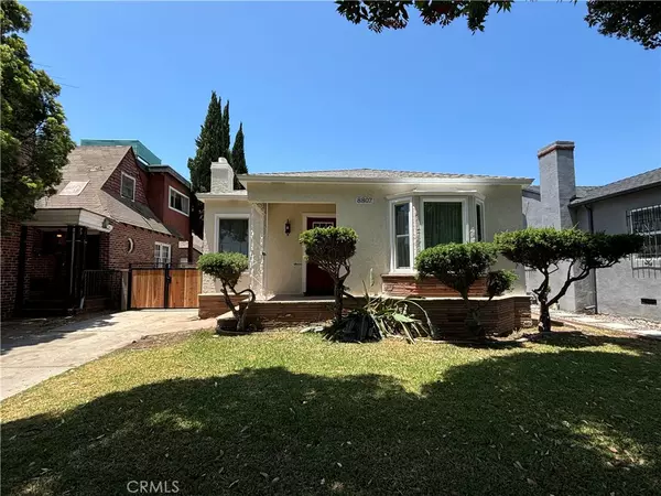 Los Angeles, CA 90047,8807 Cimarron ST