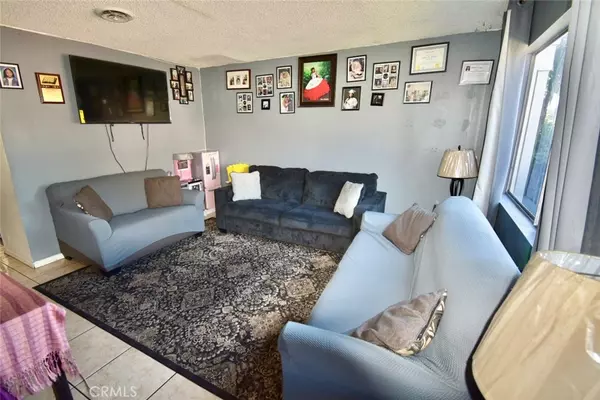 Azusa, CA 91702,664 E 5th ST