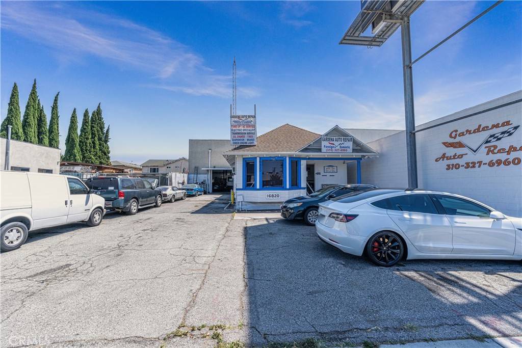 Gardena, CA 90247,16820 S Western AVE