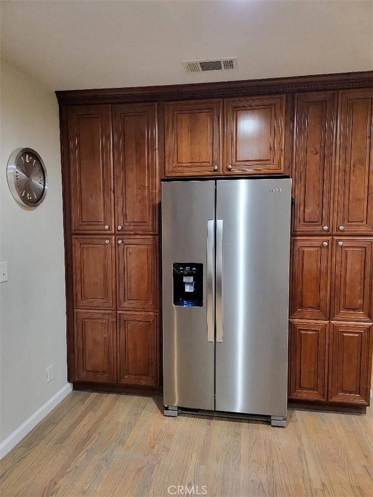 Downey, CA 90242,7951 Devenir AVE
