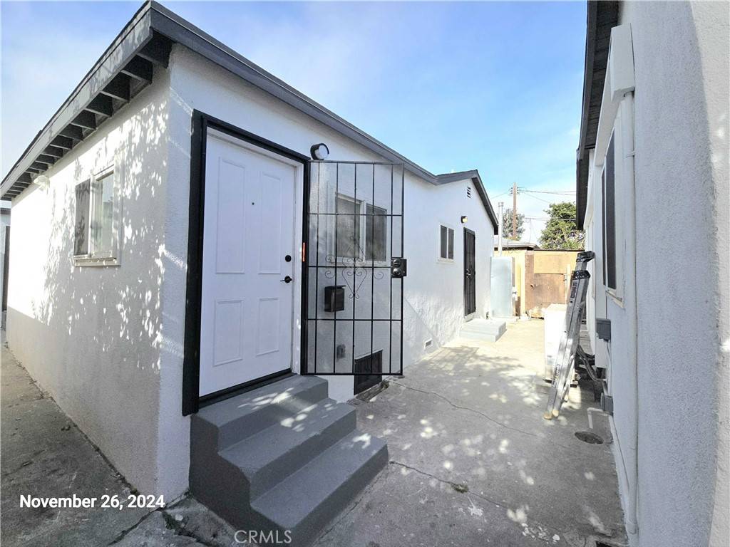 10916 S Inglewood AVE #10916 1/2, Inglewood, CA 90304