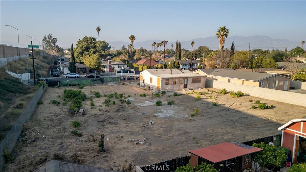 Pacoima, CA 91331,13722 Pierce ST
