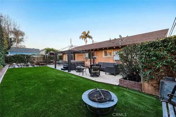 La Mirada, CA 90638,12611 Meadow Green RD