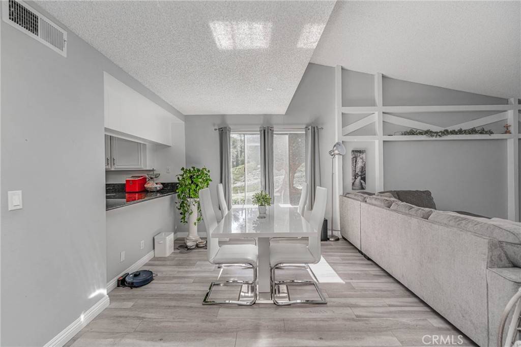 Newhall, CA 91321,26212 Rainbow Glen DR