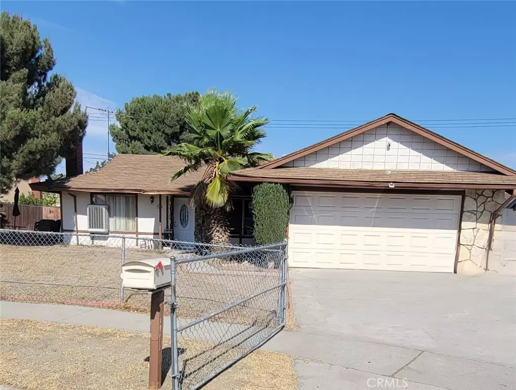 Fontana, CA 92335,9825 Chantry AVE