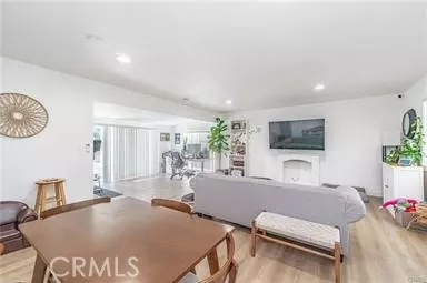 Downey, CA 90241,10919 Newville AVE