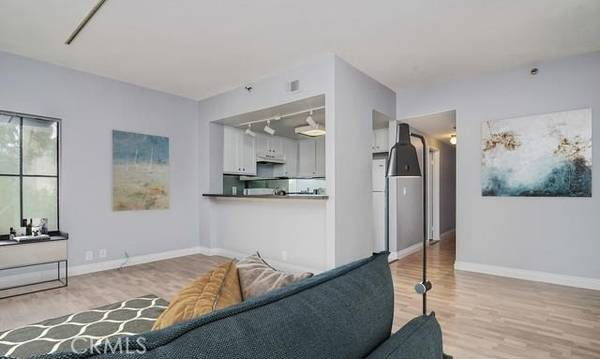 Long Beach, CA 90802,720 W 4th ST #320