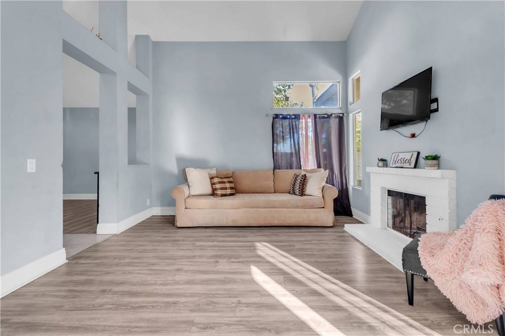 Corona, CA 92883,26668 Kicking Horse DR