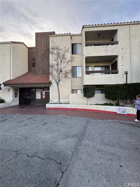 700 W 3rd ST #A203, Santa Ana, CA 92701