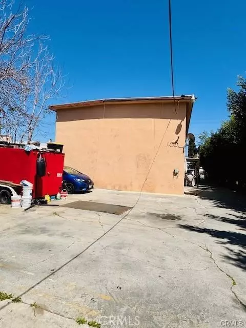 Los Angeles, CA 90059,10963 Wilmington AVE