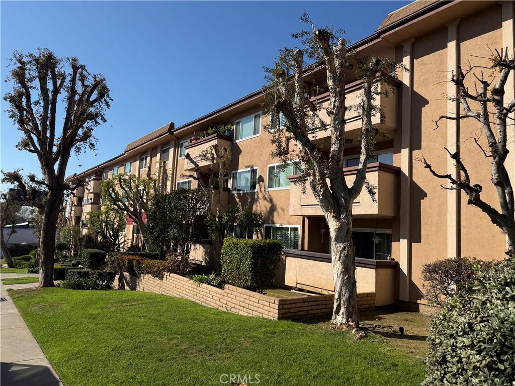 West Hollywood, CA 90069,1121 N Olive DR #211