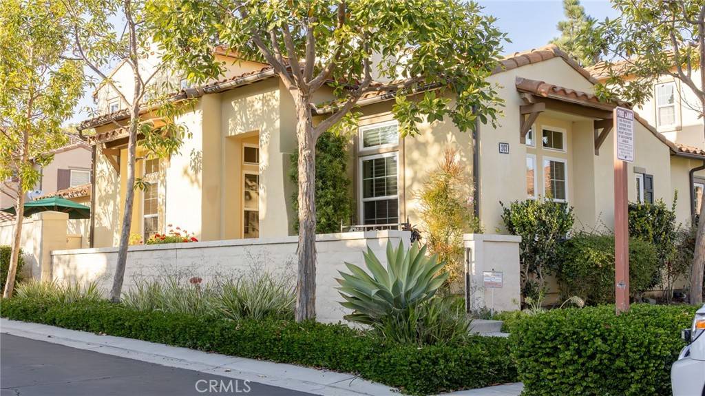 203 Scarlet,  Irvine,  CA 92603