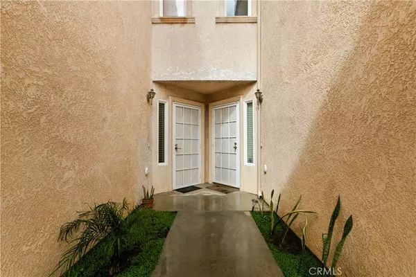 Downey, CA 90242,8321 Alameda ST