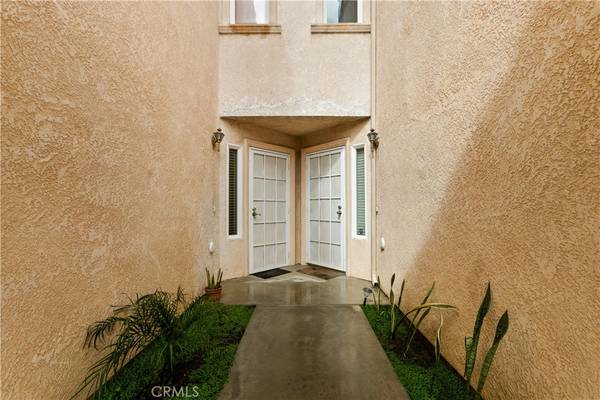 Downey, CA 90242,8321 Alameda ST