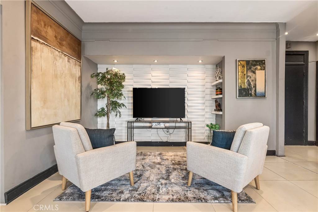 Long Beach, CA 90802,140 Linden AVE #957