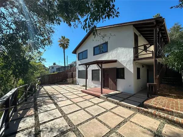 Los Angeles, CA 90042,238 Thorne ST