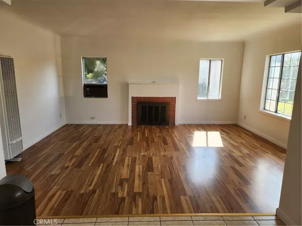 Bell, CA 90201,3617 Anita DR