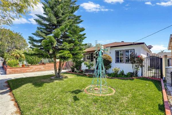 Downey, CA 90241,11412 Rives AVE