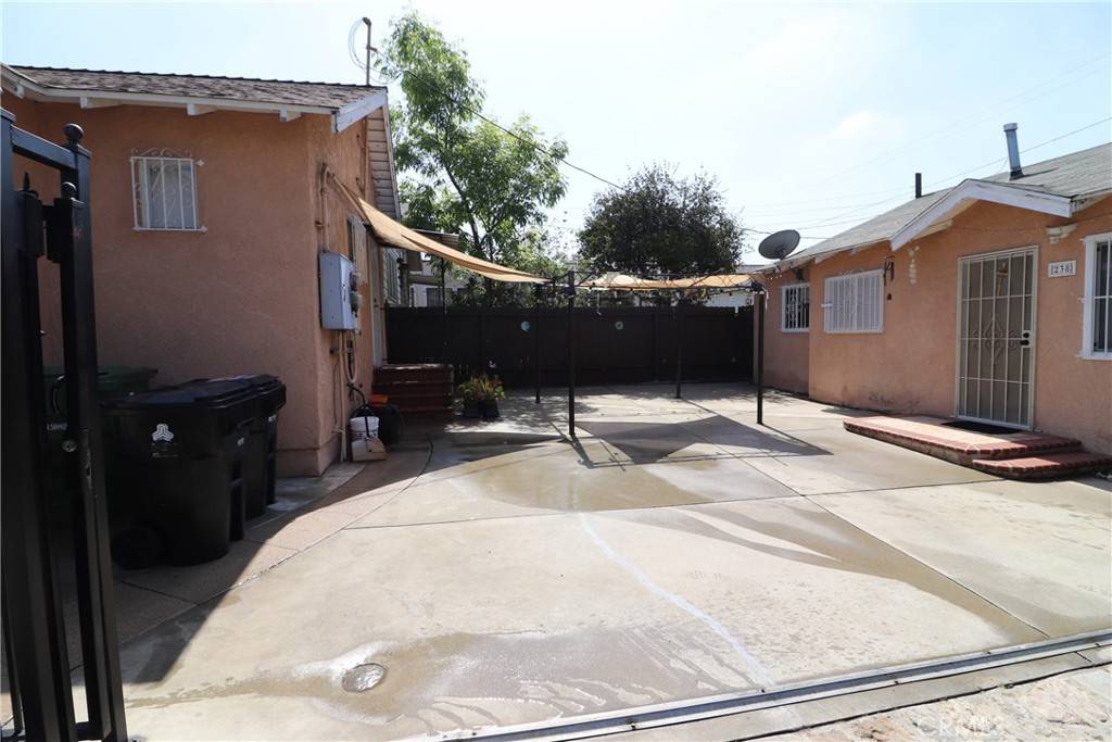 Los Angeles, CA 90042,236 Joy ST