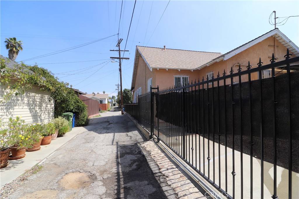 Los Angeles, CA 90042,236 Joy ST