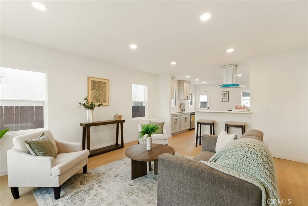 Long Beach, CA 90805,162 E Louise ST
