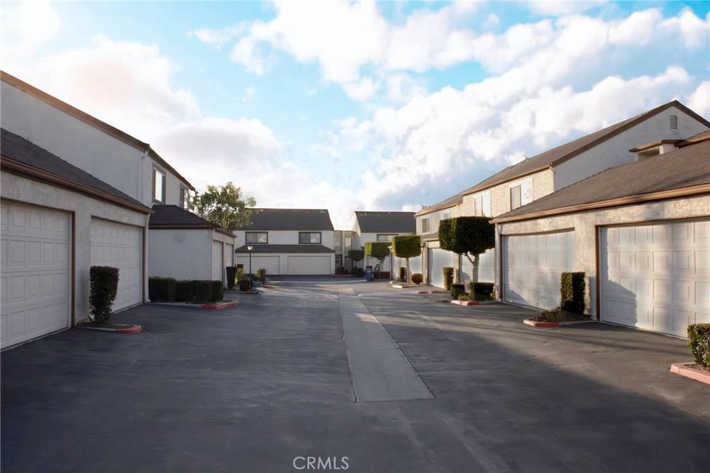 Azusa, CA 91702,821 S Cerritos AVE #13