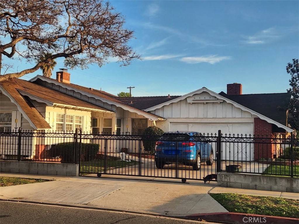 13800 S Budlong AVE, Gardena, CA 90247
