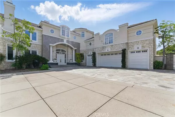 Hacienda Heights, CA 91745,15406 Skyline DR