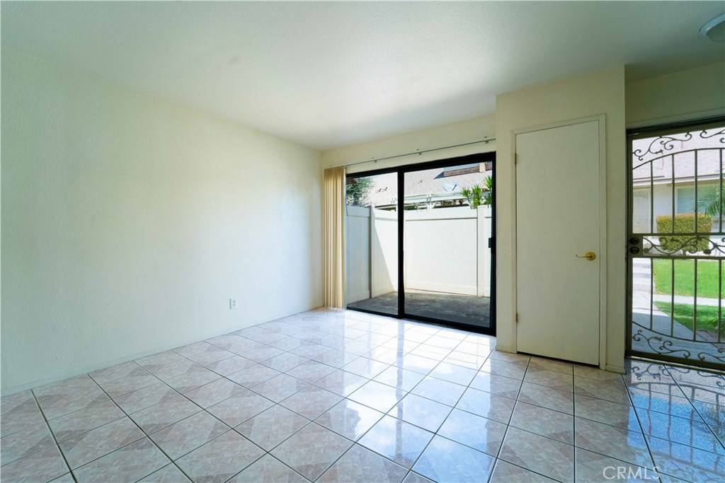 Whittier, CA 90601,5489 Pioneer BLVD #17
