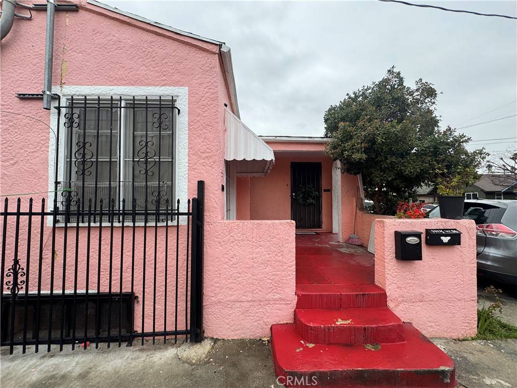 Los Angeles, CA 90037,529 W 56th ST