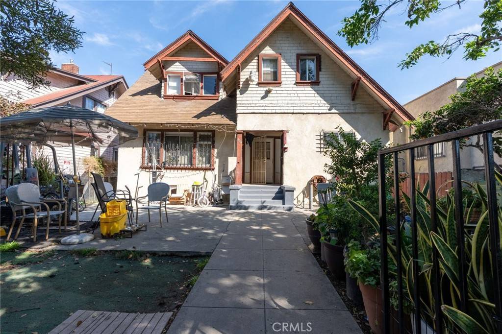 1217 W 39th ST, Los Angeles, CA 90037