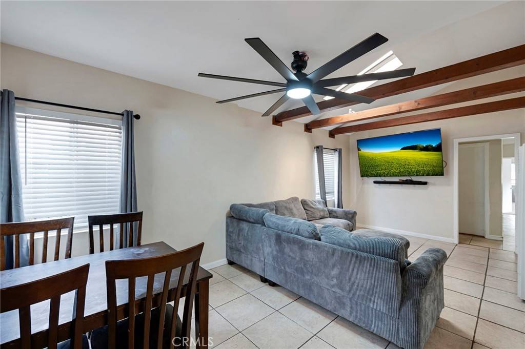 Compton, CA 90222,13122 S Largo AVE