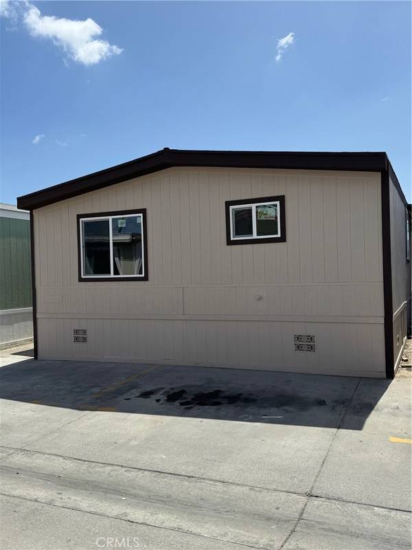 Compton, CA 90221,1680 S Tartar LN #27