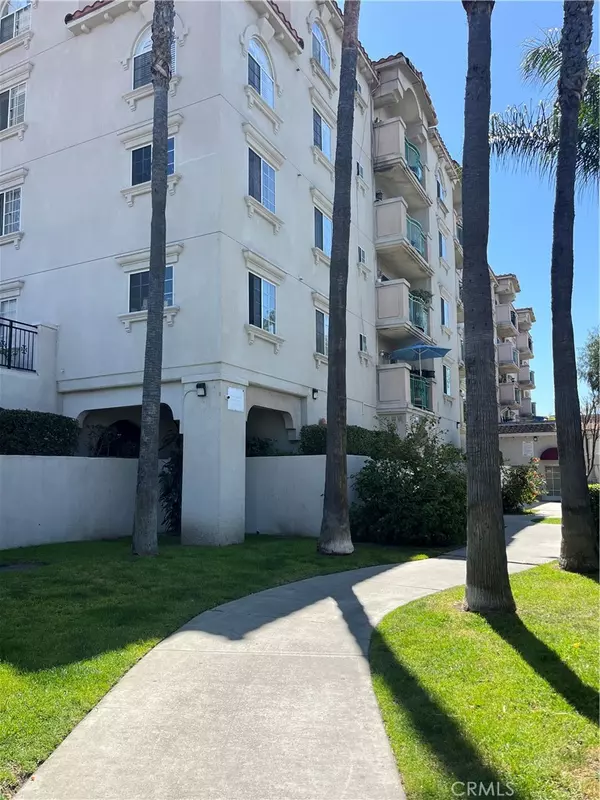 Huntington Park, CA 90255,7018 Rita AVE #216