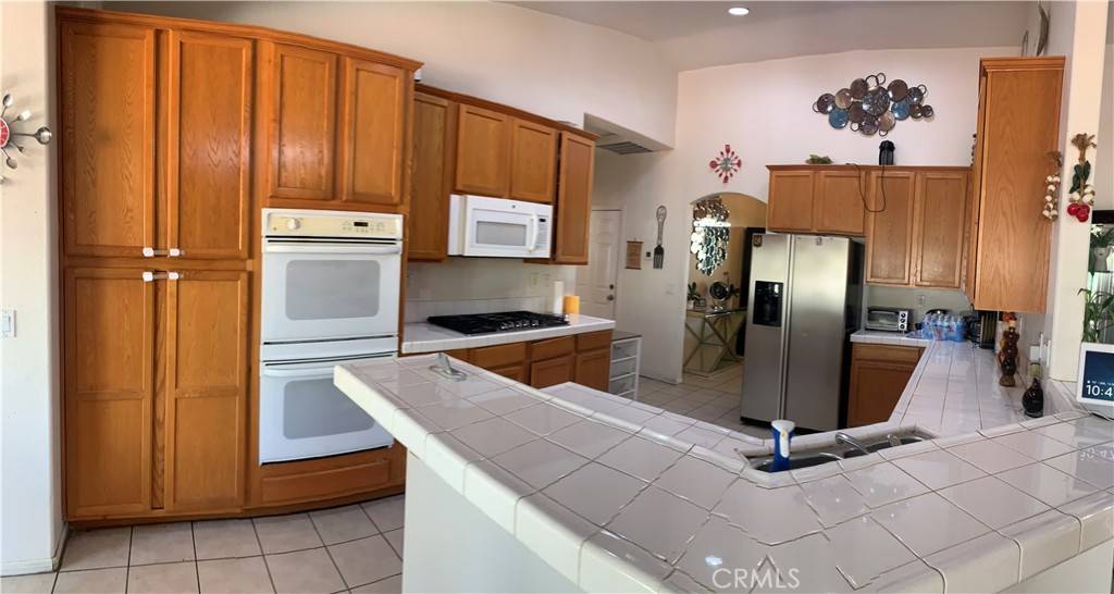 Victorville, CA 92392,14930 Coalinga RD