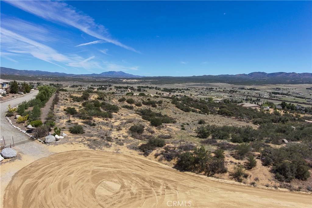 Aguanga, CA 92536,868 Stallion Ct