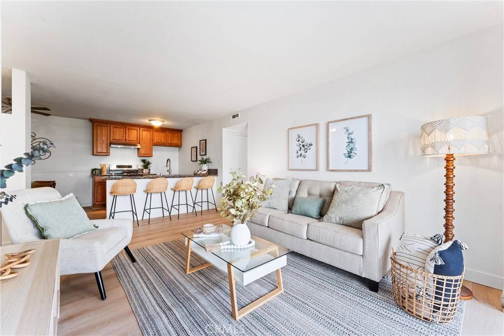 Lake Forest, CA 92630,21951 Rimhurst DR #F201