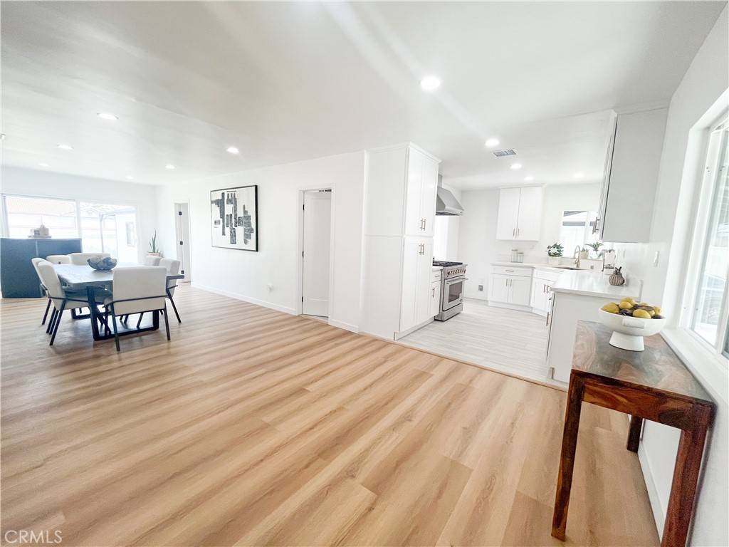 Downey, CA 90241,10334 Bellman AVE