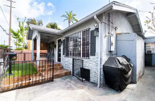 Los Angeles, CA 90011,5608 Hooper AVE