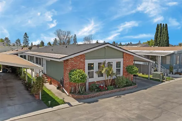 Artesia, CA 90701,19127 Pioneer BLVD #27